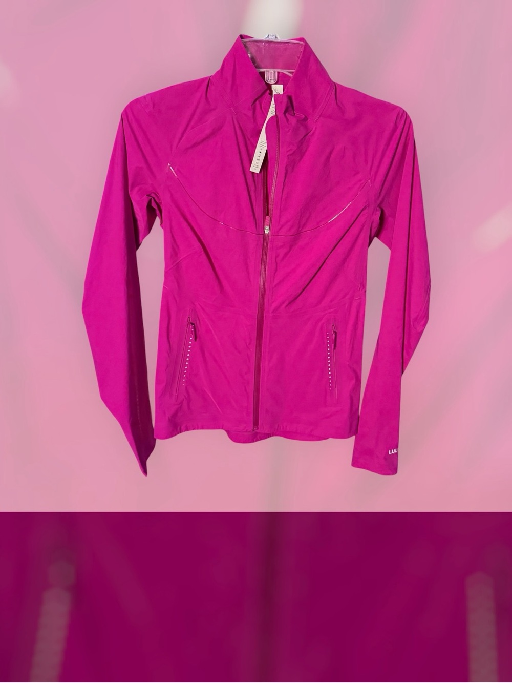 NWOT Lululemon Fast and Free Windbreaker
Ripened Raspberry - Picture 5 of 8